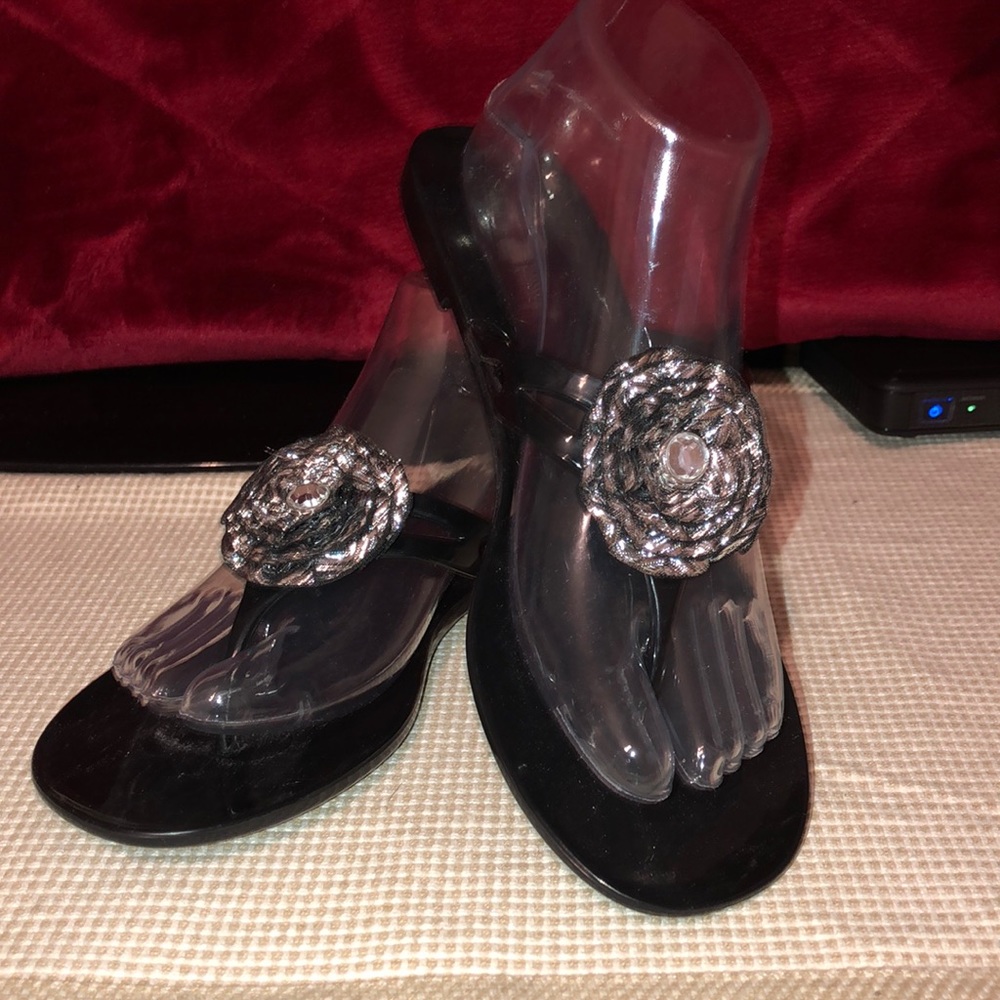 Lindsey Phillip Black Flip Flip -Size 7